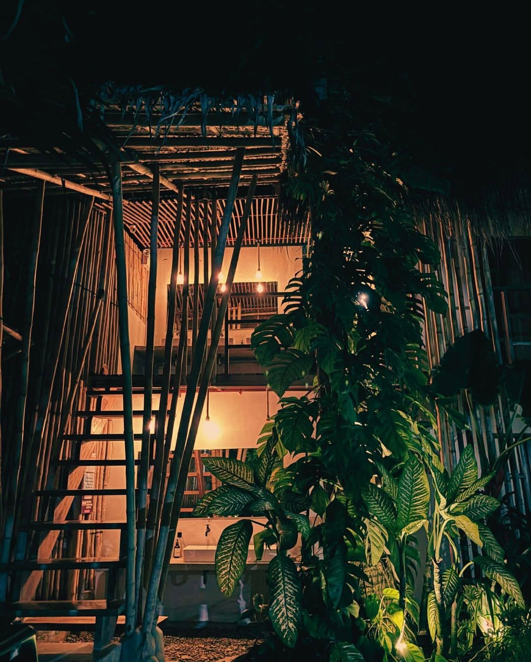 Casavia outdoor showers